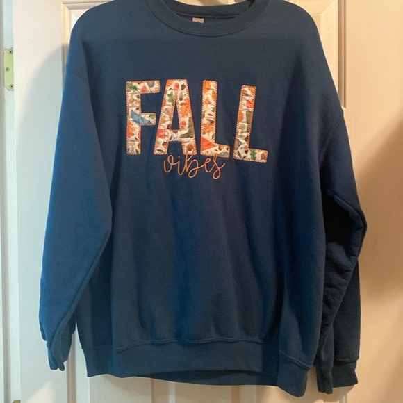 NWOT Fall vibes sweatshirt - Picture 1 of 3